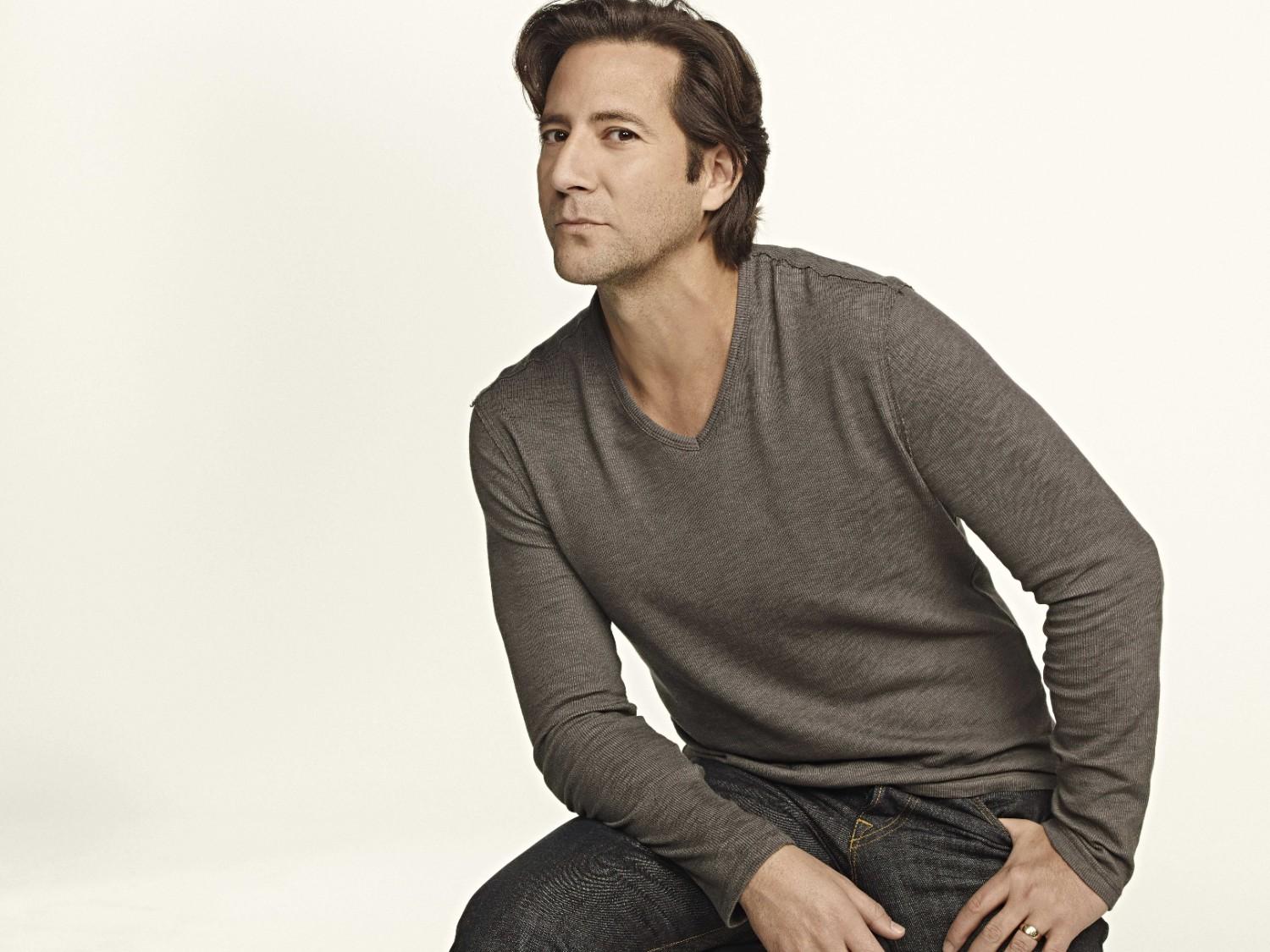 Kane's New Romance in Season Three