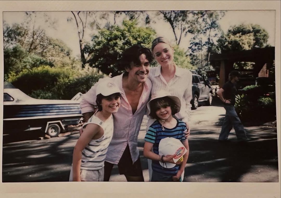 Bob Morley, The Family Next Door The 100