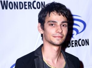 Devon Bostick Talks The 100 Season 3 in New IGN Interview
