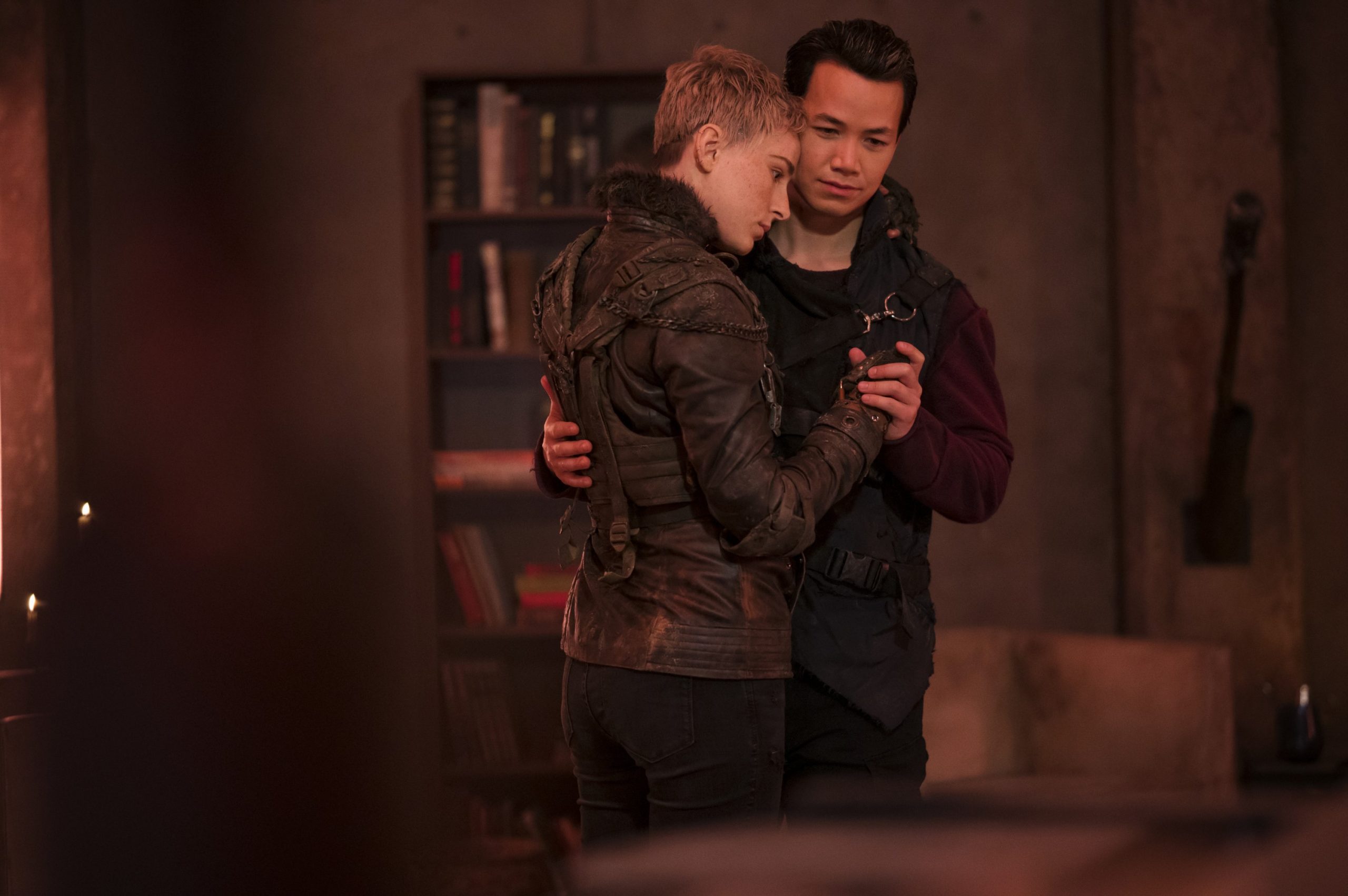 The 100 The Face Behind the Mirror Promos