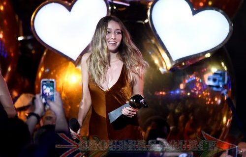 Alycia Debnam-Carey Attends the MTV Fandom Awards