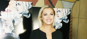 Eliza Taylor at the Thumper Movie Premiere (Photo Gallery)