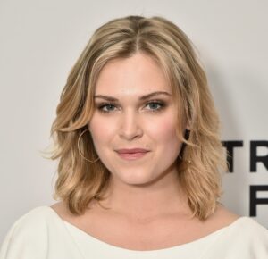 Eliza Taylor and Her Birthday Project – Our Gift to Eliza Taylor