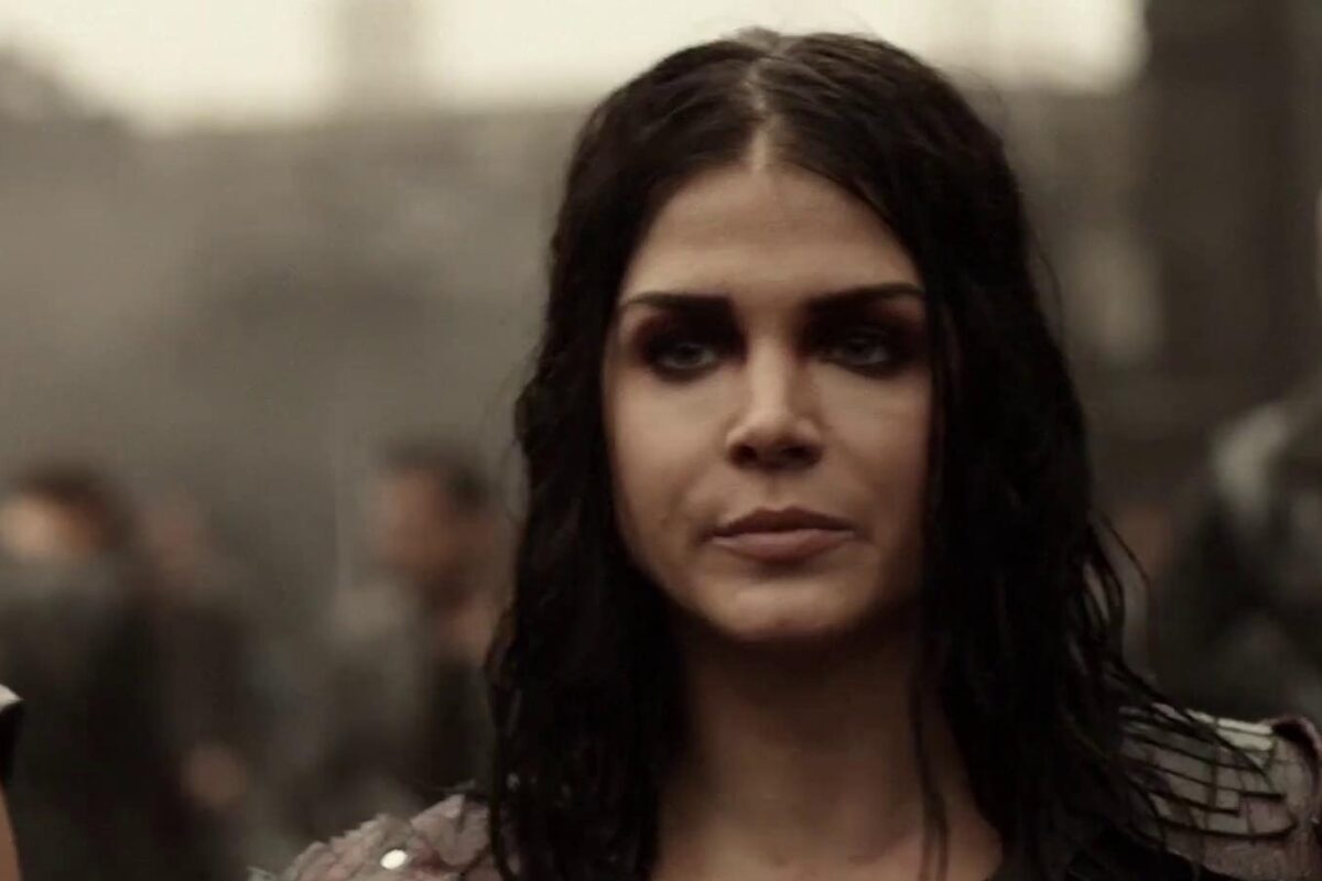 Comic Con 2016: Marie Avgeropoulos Added to Fan Favorites Panel