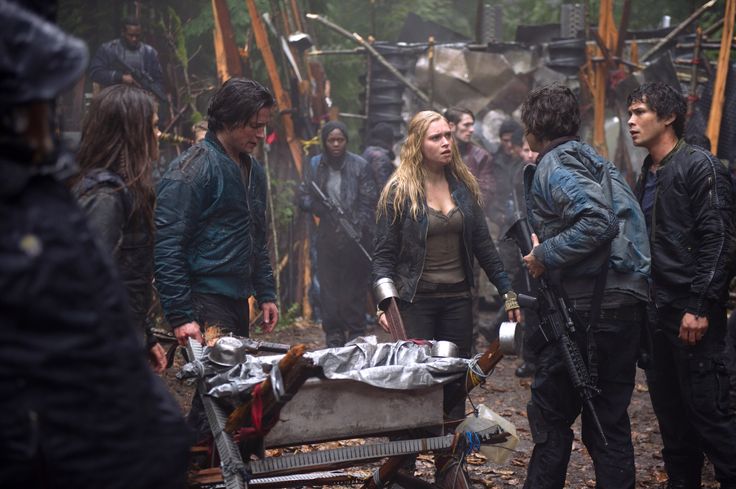 The 100 Grounders Source Giveaway